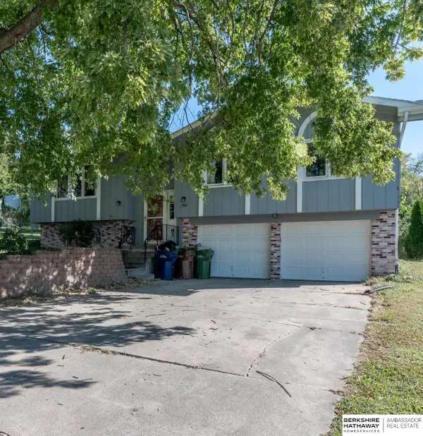 2801 Mars Circle, Bellevue, NE 68005