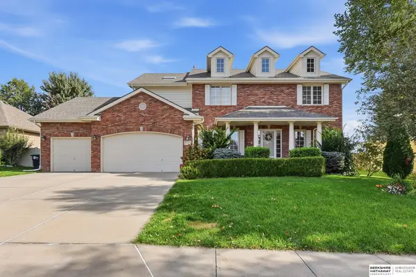 5627 N 160 Avenue, Omaha, NE 68116