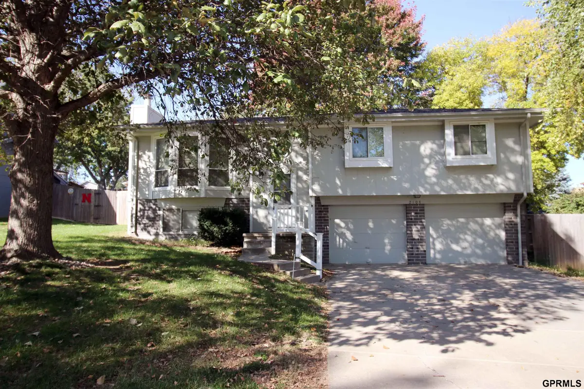 2104 Glenwood Avenue, Papillion, NE 68046 - #1