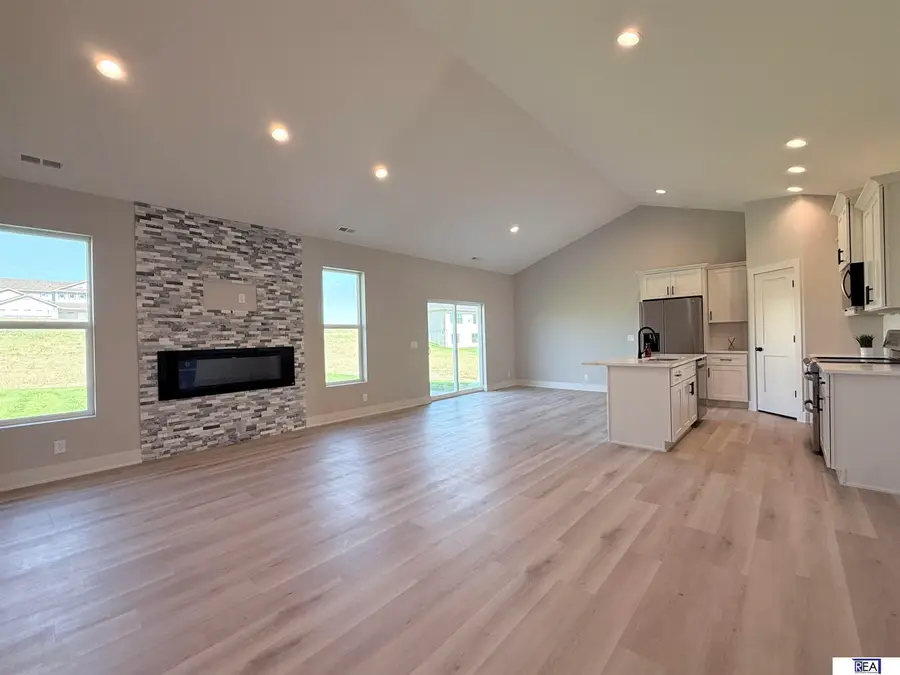 8814 Legacy Street, Papillion, NE 68046 - #3