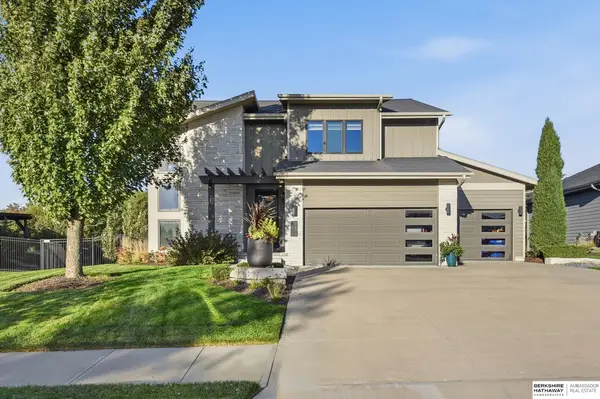 1614 S 221st Circle, Elkhorn, NE 68022