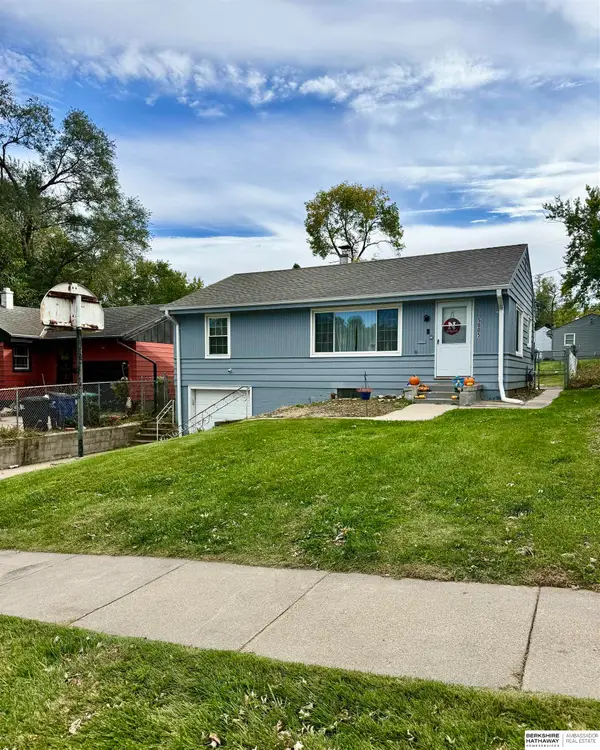 5805 Manderson Street, Omaha, NE 68104