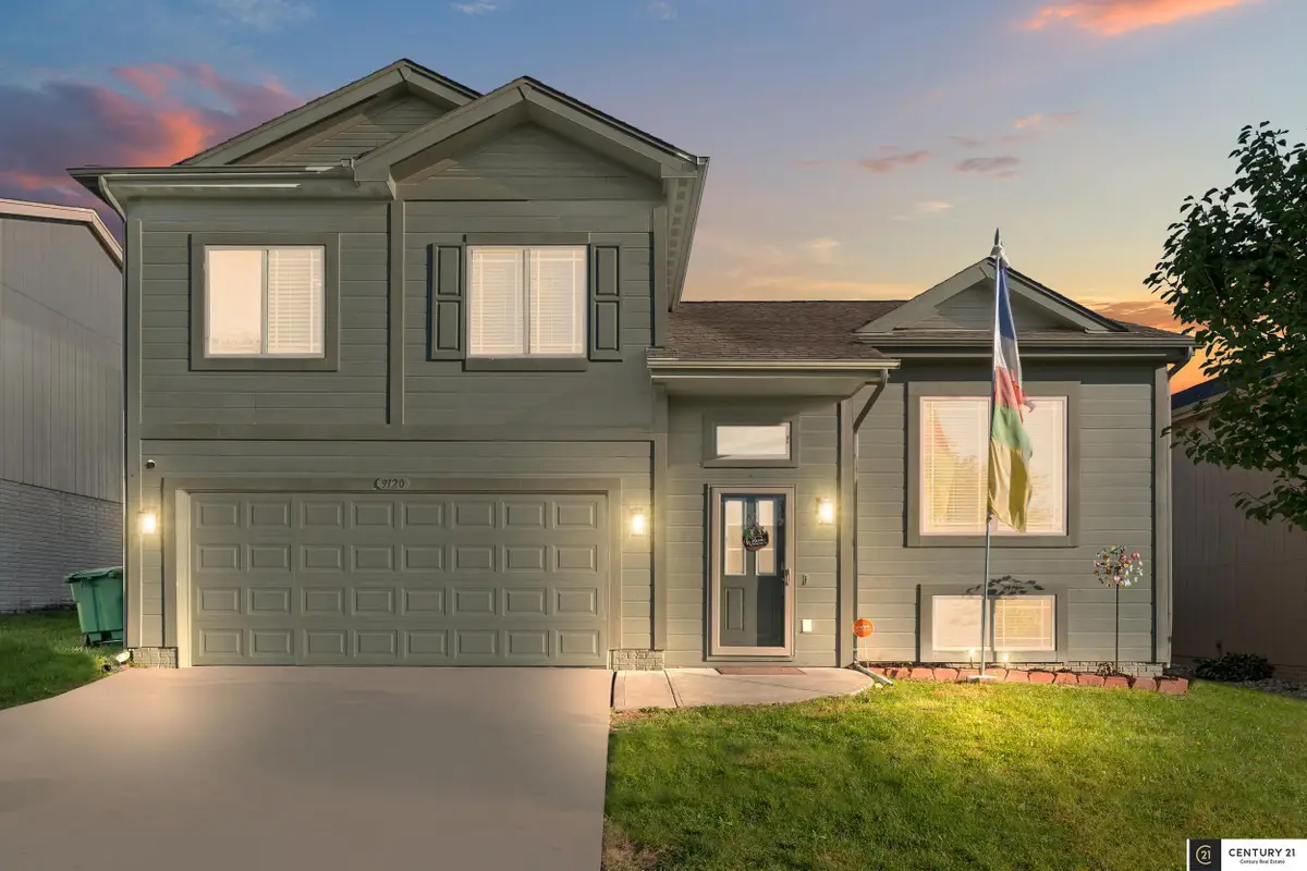 9120 Hanover Street, Omaha, NE 68122 - #1