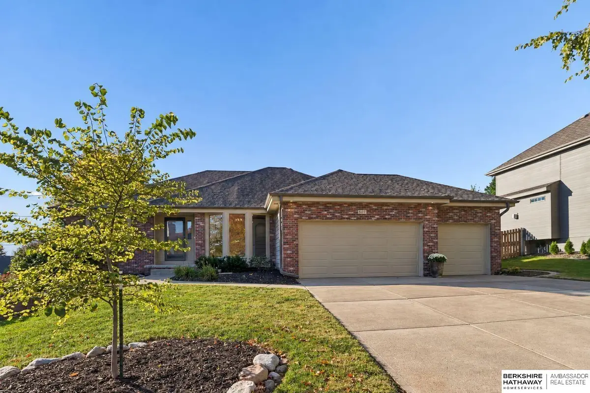 311 Fox Creek Lane, Papillion, NE 68046 - #1