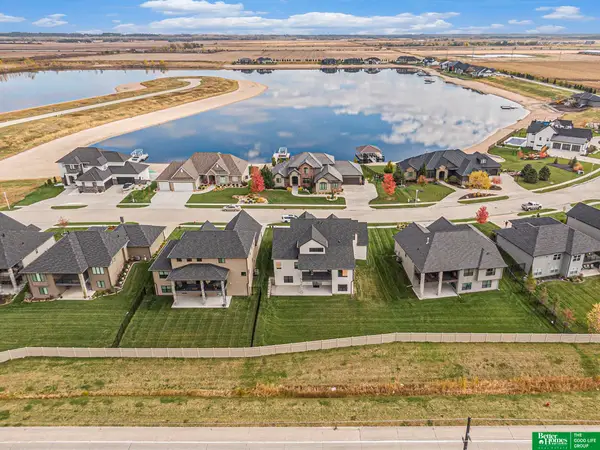 3319 Robyn Ridge Road, Fremont, NE 68025