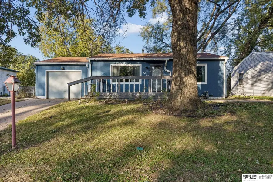 7402 S 76th Avenue, La Vista, NE 68128 - #2