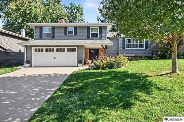 1329 Holling Drive, Omaha, NE 68144