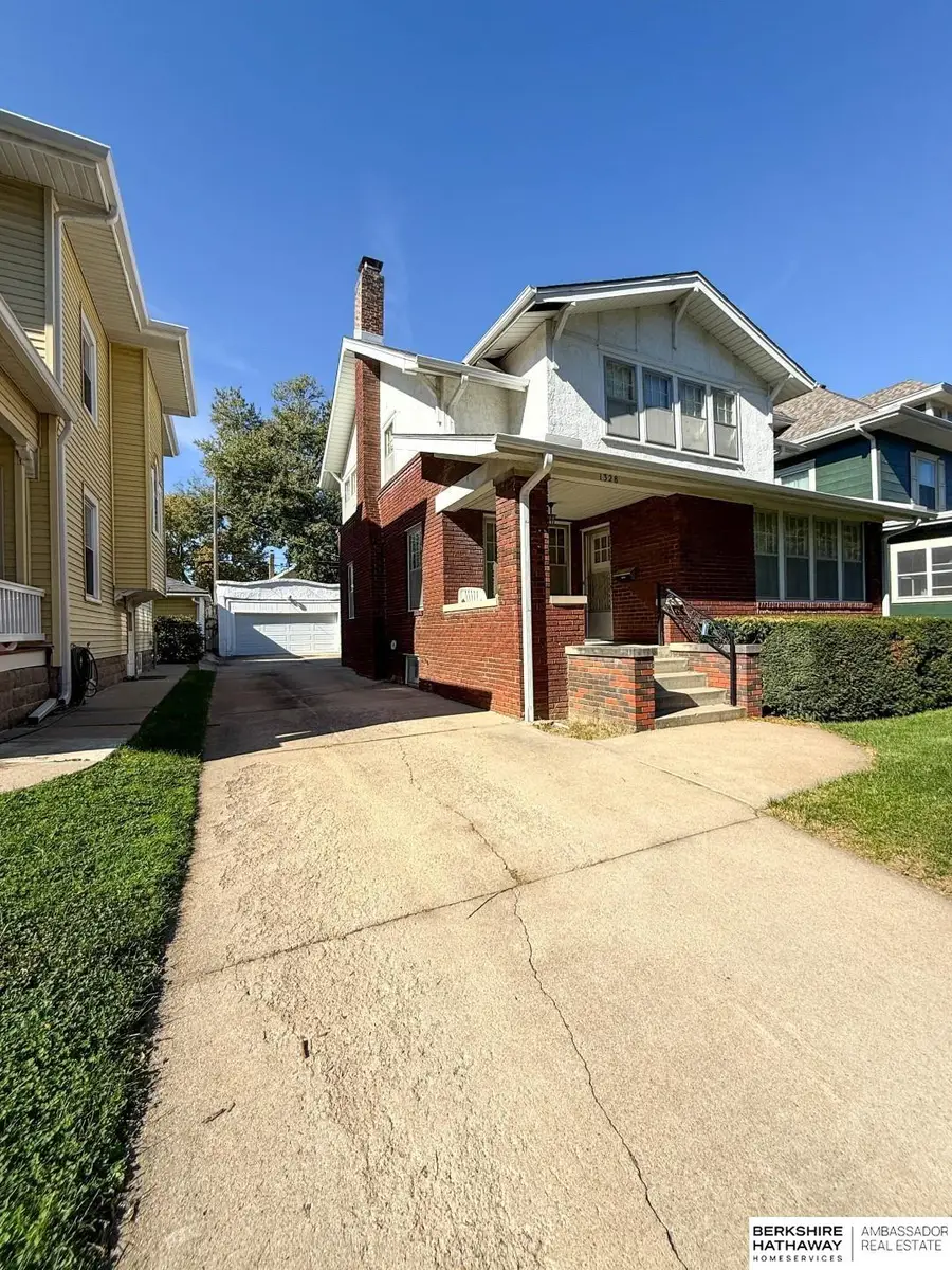 1328 S 35th Avenue, Omaha, NE 68105 - #2
