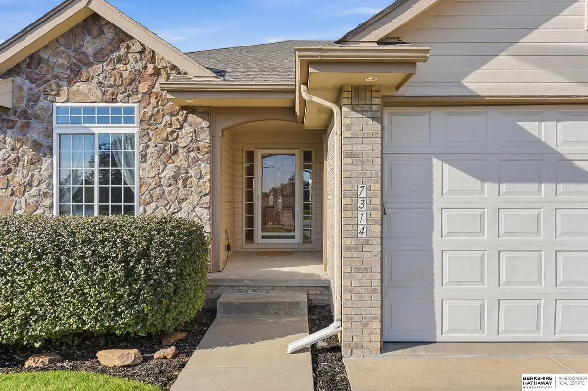 7314 S 94th Circle, La Vista, NE 68128 - #1