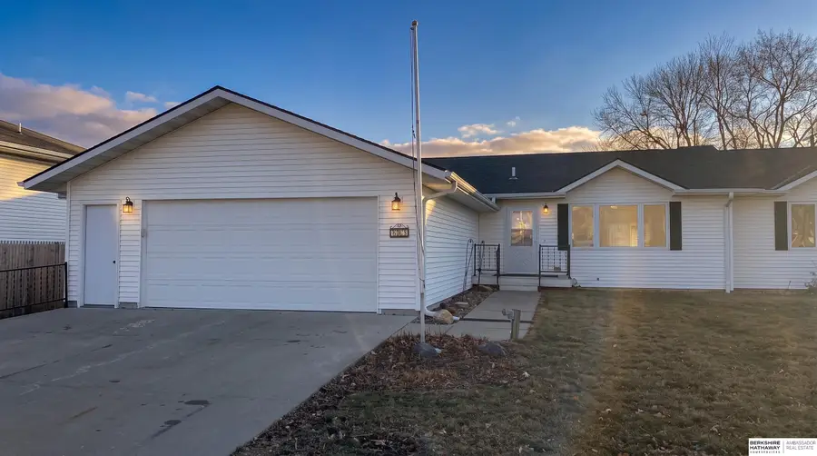 503 S Hazel Street, Glenwood, IA 51534 - #2