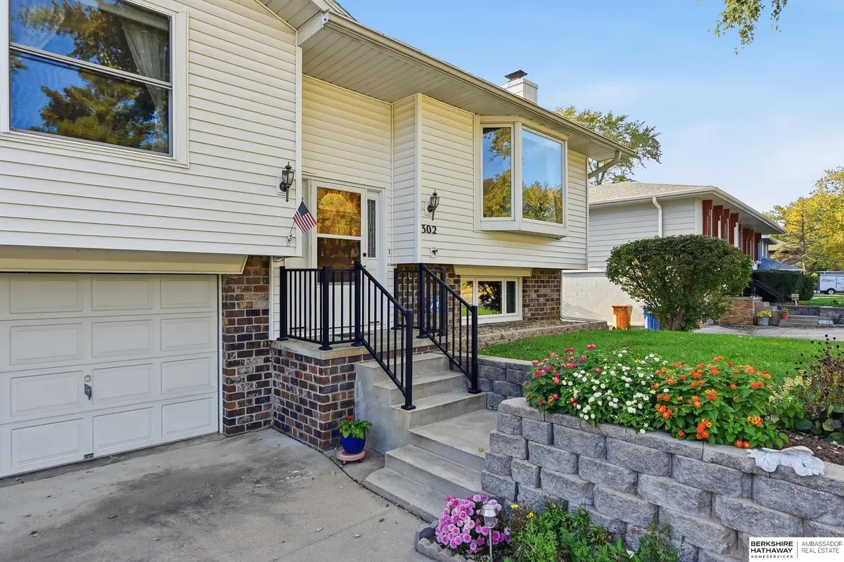 302 Marian Avenue, Bellevue, NE 68005 - #1