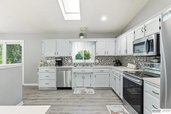 1024 S 218 Street, Elkhorn, NE 68022