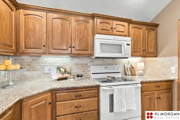 21928 Plum Creek Drive, Gretna, NE 68028