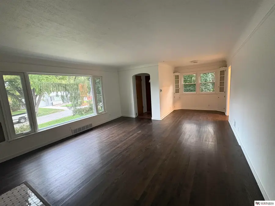 460 S 85th Street, Omaha, NE 68114 - #3