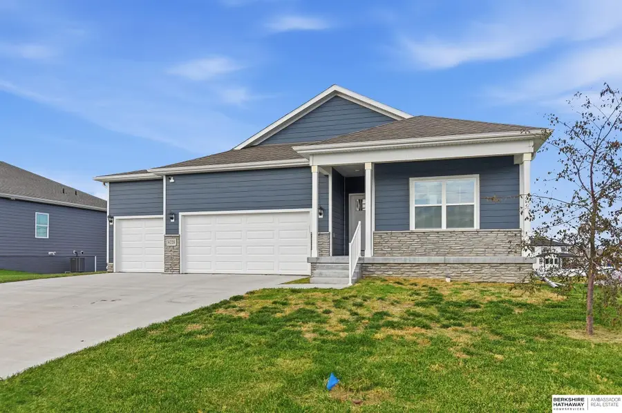 6228 Clear Creek Street, Papillion, NE 68157 - #3
