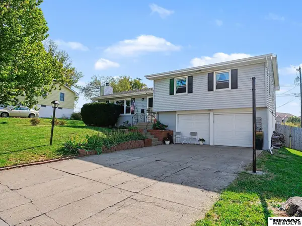 115 Valley View Drive, Bellevue, NE 68005