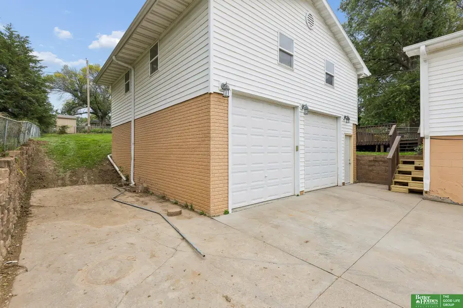 8614 Pinkney Street, Omaha, NE 68134 - #3