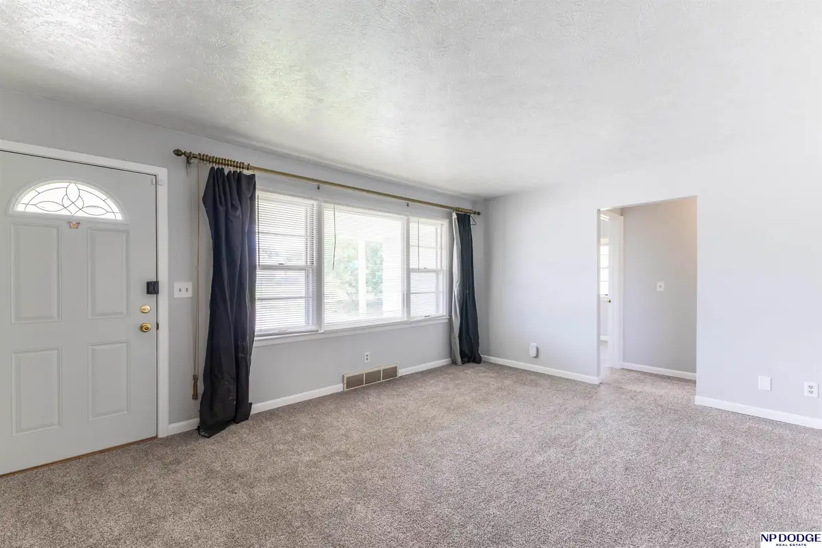 5226 Q Street, Omaha, NE 68117 - #1