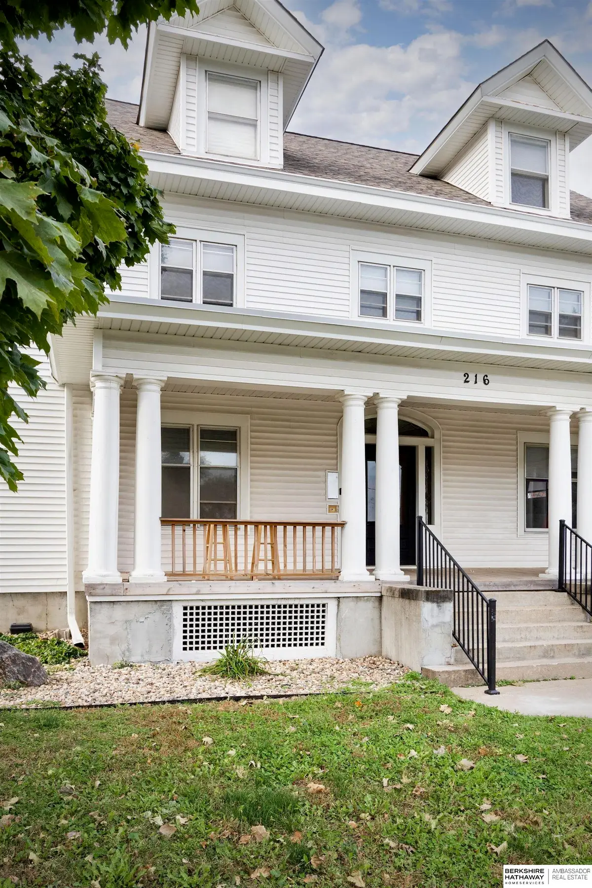 216 N 32nd Avenue, Omaha, NE 68131 - #1