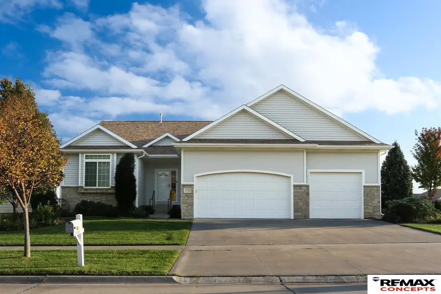 2725 Hoy Street, Lincoln, NE 68516 - #2