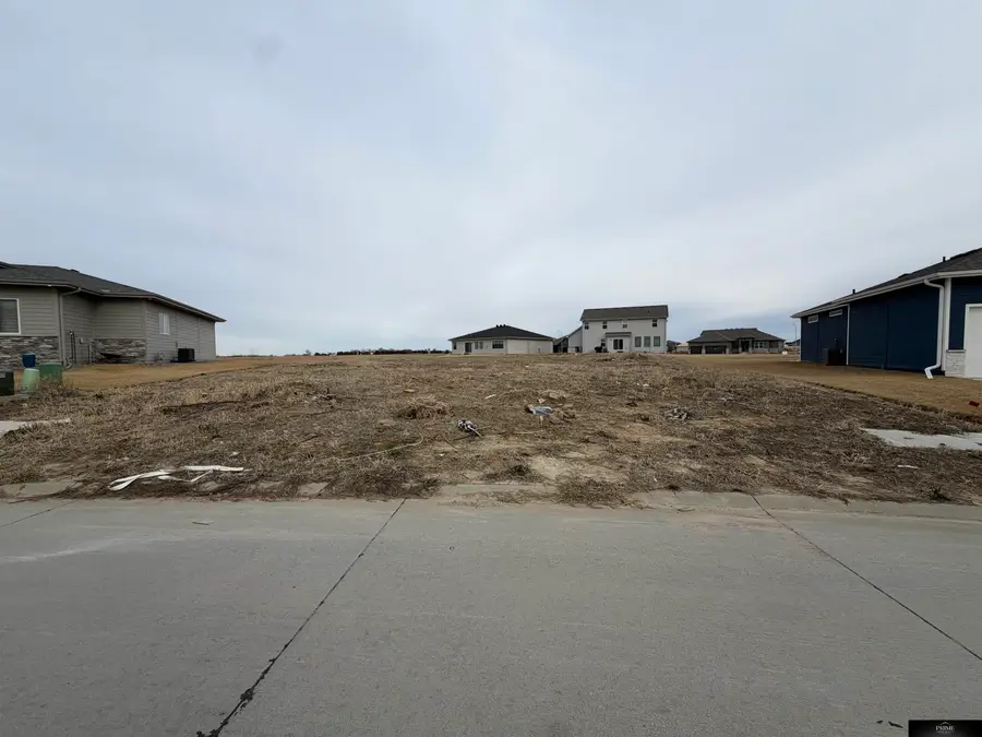 5930 N 209 Street, Elkhorn, NE 68022 - #2
