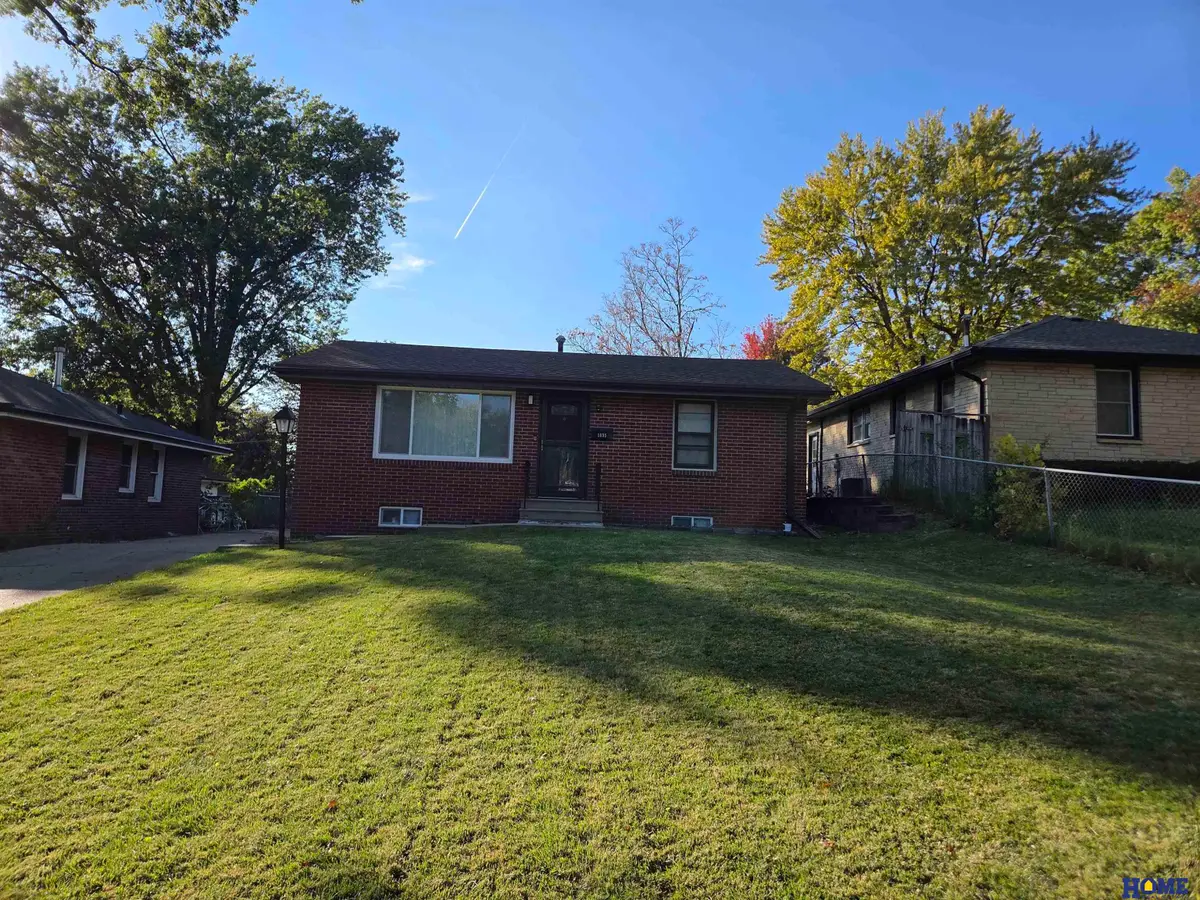1635 N 58th Street, Lincoln, NE 68505 - #1