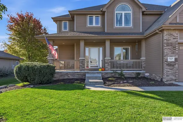 7429 Legacy Street, Papillion, NE 68046