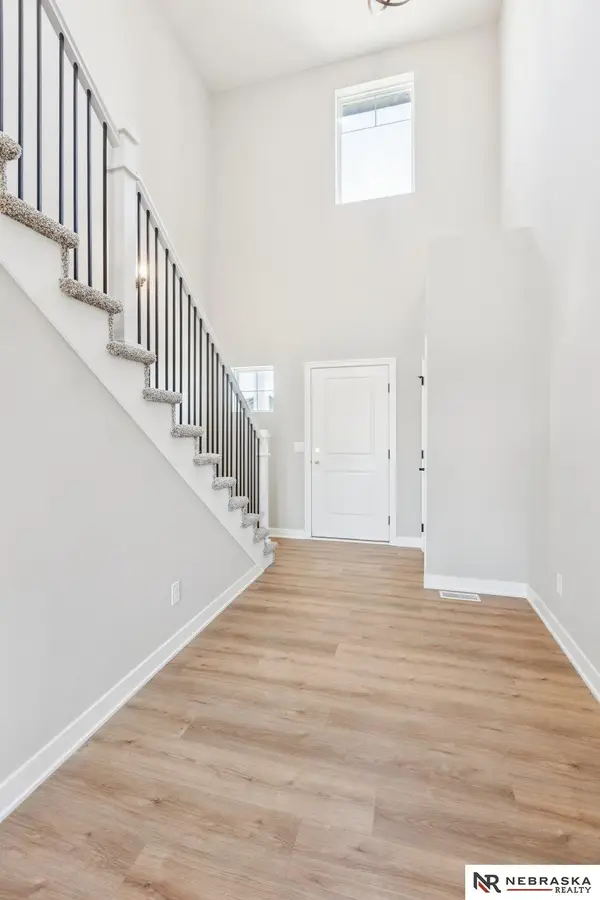 16009 Isabella Street, Bennington, NE 68007