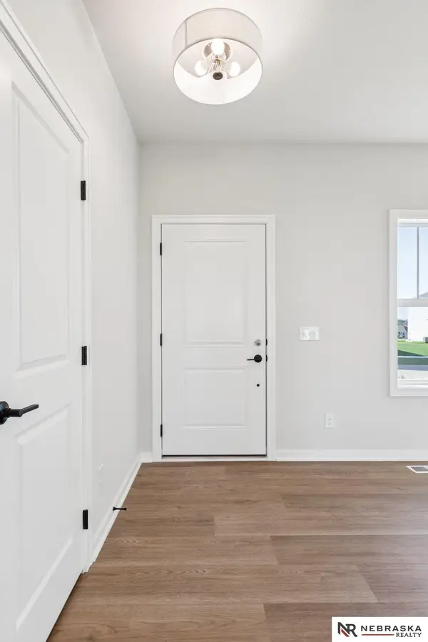 17668 Weber Street, Bennington, NE 68007