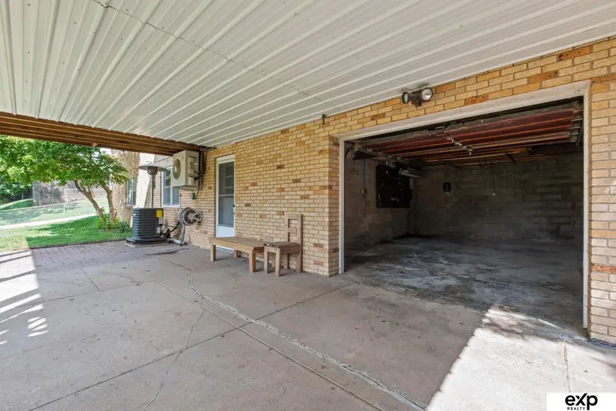 906 Bellevue Boulevard, Bellevue, NE 68005 - #3