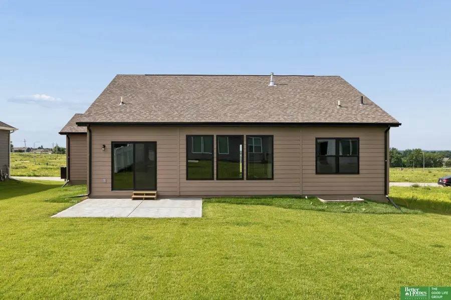 4910 Pinehill Road, Bellevue, NE 68133 - #3