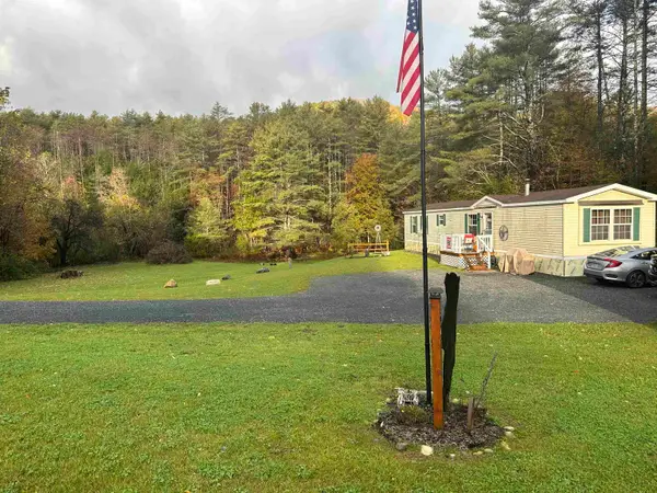 672 Nh Route 120, Cornish, NH 03745