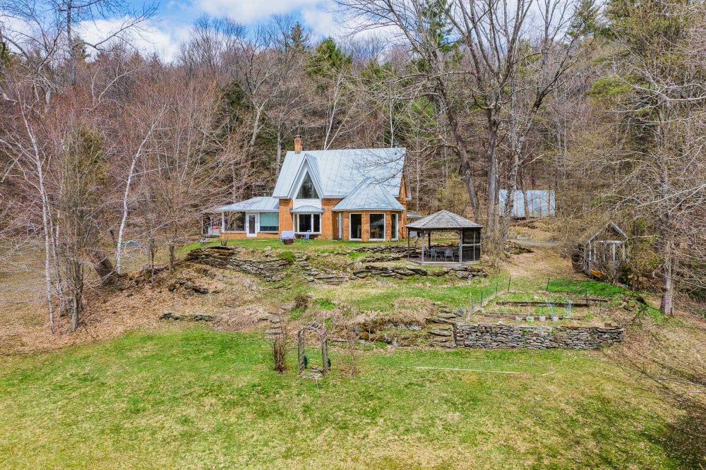 143 Alger Brook Road, Strafford, VT 05070 BHGRE