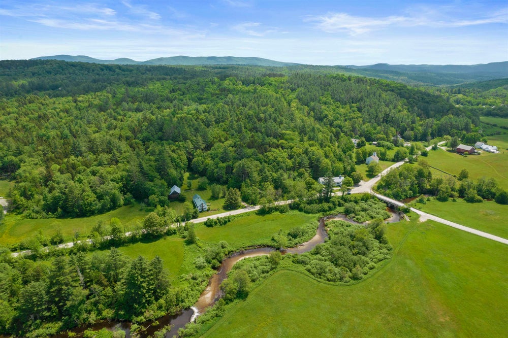 11 Old County Road, Landgrove, VT 05148 BHGRE