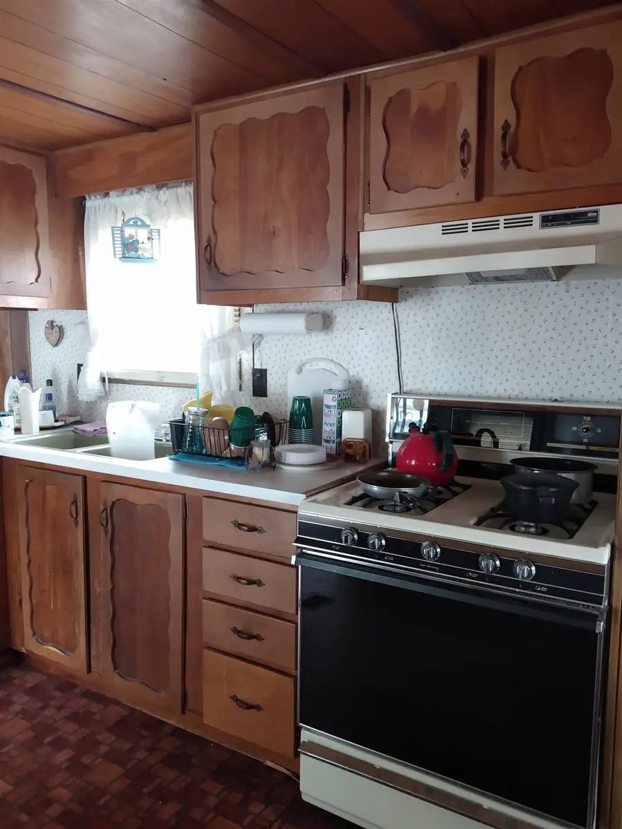 97 Glen Street, Brattleboro, VT 05301 - Image #3