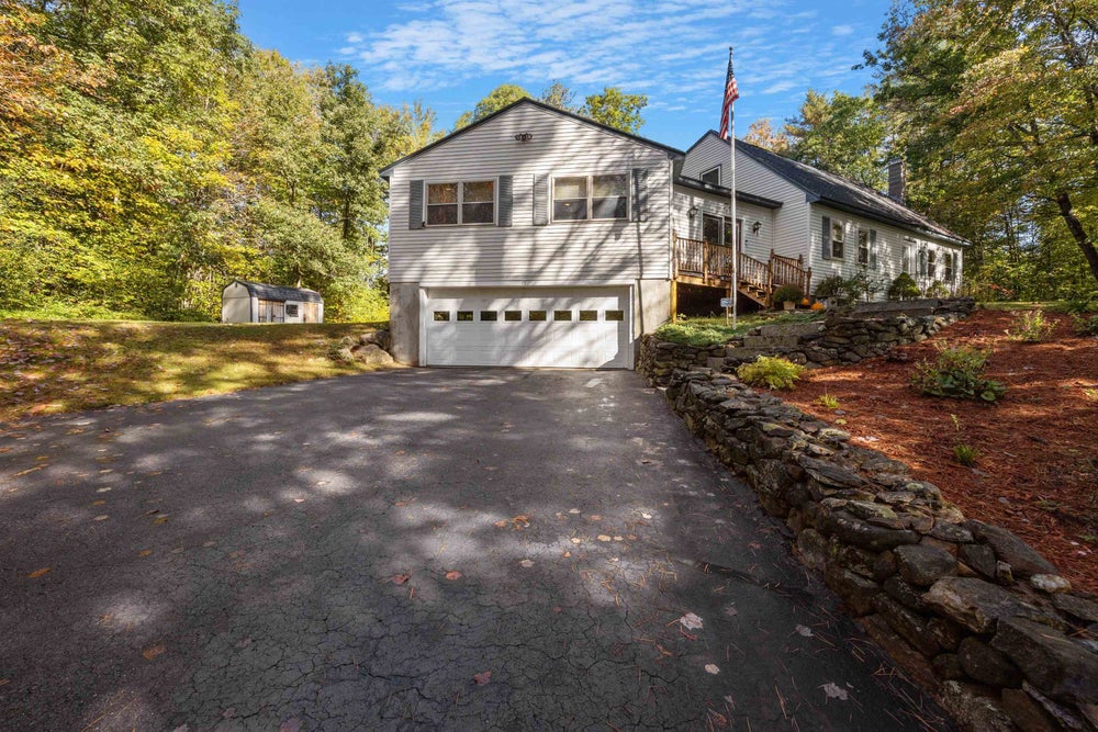 15 Sandogardy Pond Road, Northfield, NH 03276 BHGRE