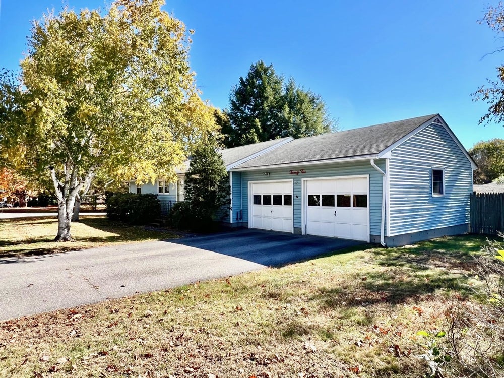 22 Arch Street, Keene, NH 03431 BHGRE