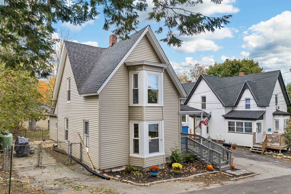 7 Franklin Street, Pittsfield, NH 03263 BHGRE