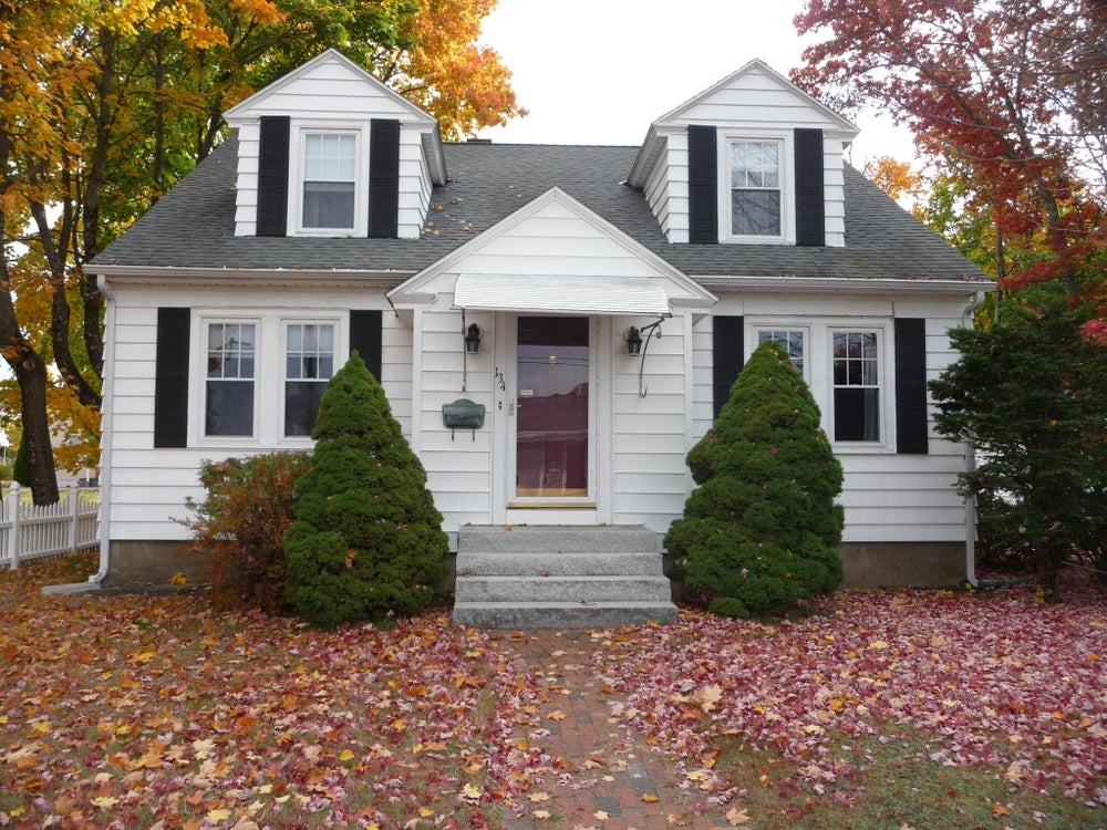 134 South Taylor Street, Manchester, NH 03103 BHGRE