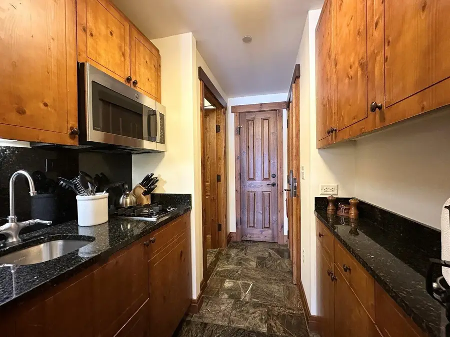 7412 Mountain Road #301, Stowe, VT 05672 - Image #3