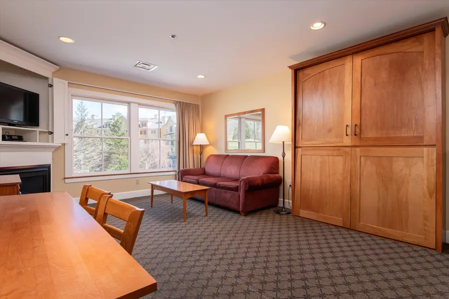 211/213 Qtr. I Jackson Gore Inn, Ludlow, VT 05149 - #3