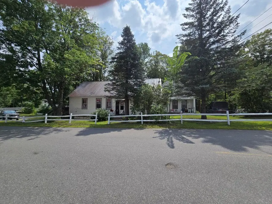 454 Giddings Street, North Springfield, VT 05150 - Image #2