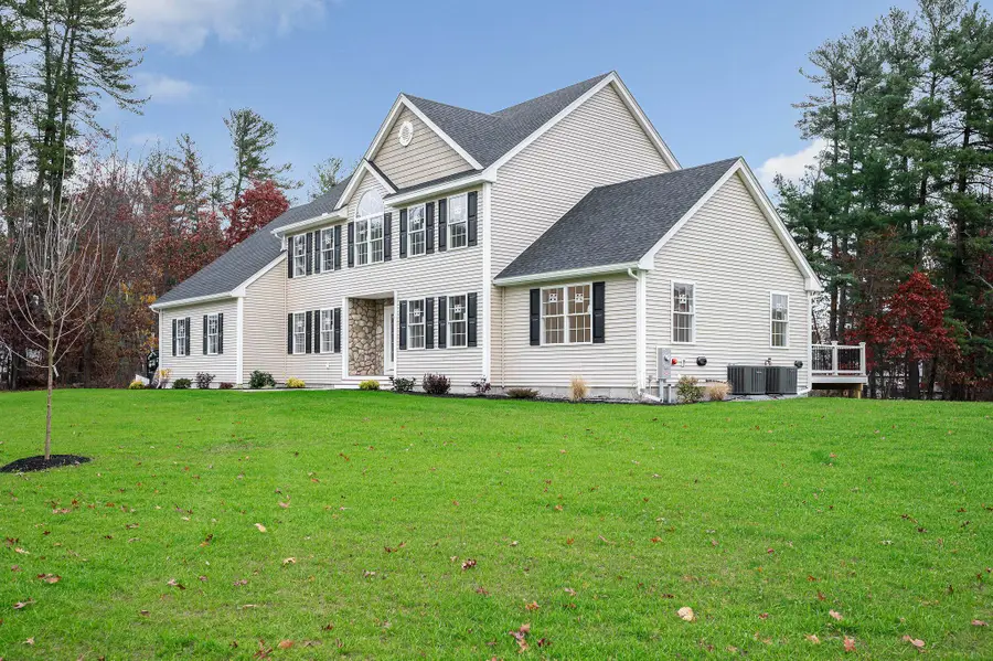 9 Cornstalk Lane, Pelham, NH 03076 - Image #2