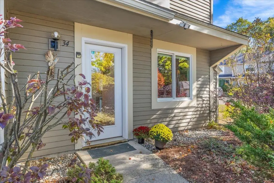 34 Overlook Drive, South Burlington, VT 05403 - Image #2