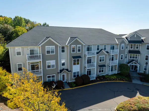 61 Pearl Street #Unit 11, Essex Junction, VT 05452