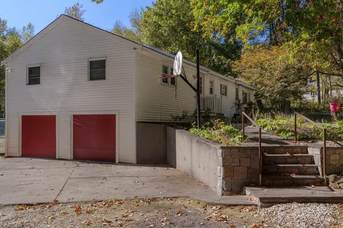 43 Maple Avenue, Newton, NH 03858 - Image #1