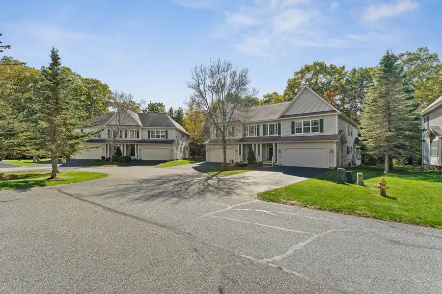 71 Partridge Drive, Essex, VT 05452 - Image #2