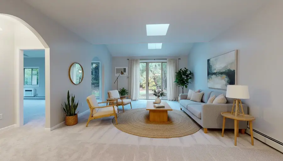 405 Meadowrun Road, Williston, VT 05495 - Image #2