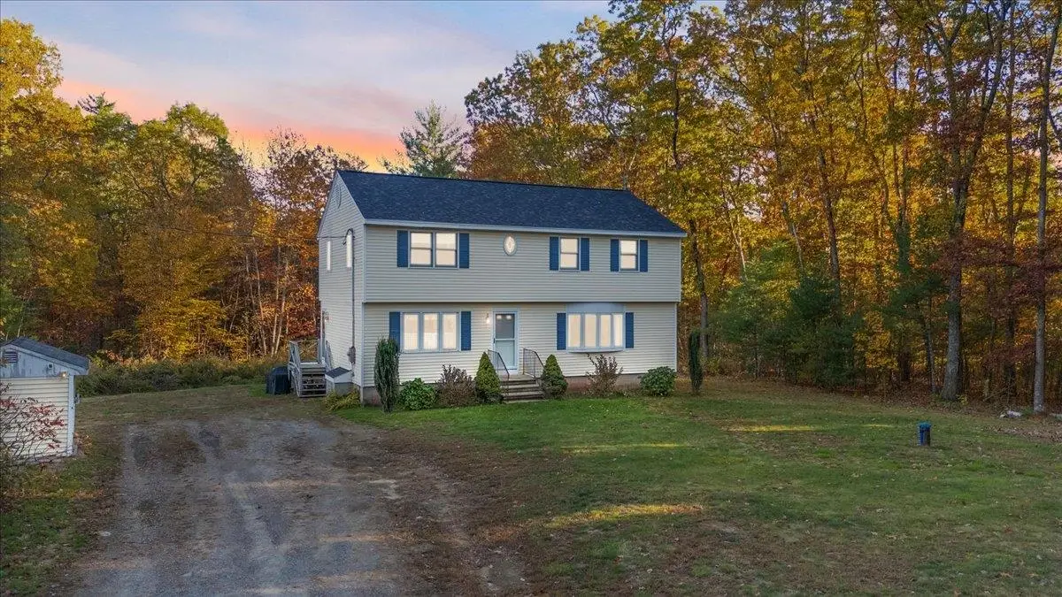 17 Maple Avenue, Newton, NH 03858 - Image #1