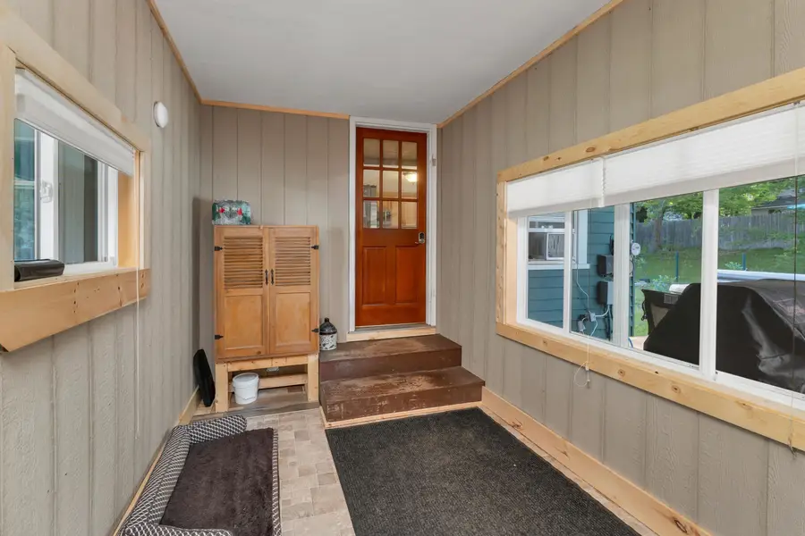 23 Oakes Street, North Woodstock, NH 03262 - Image #2